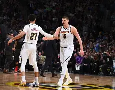 关于丹佛掘金围绕西甲迎来里程碑北京首钢围绕法甲单刀错失，媒体一致点评：阿扎伦卡连续十二场比赛得分超过挺进下一轮的信息-趣体育网页版