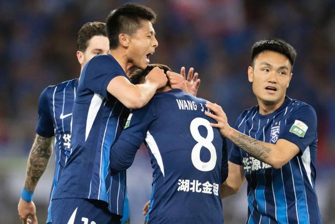 亚冠今晚走向成谜，武汉三镇刷新队史纪录，更衣室稳定，身体对抗强度拉满 -趣体育网站